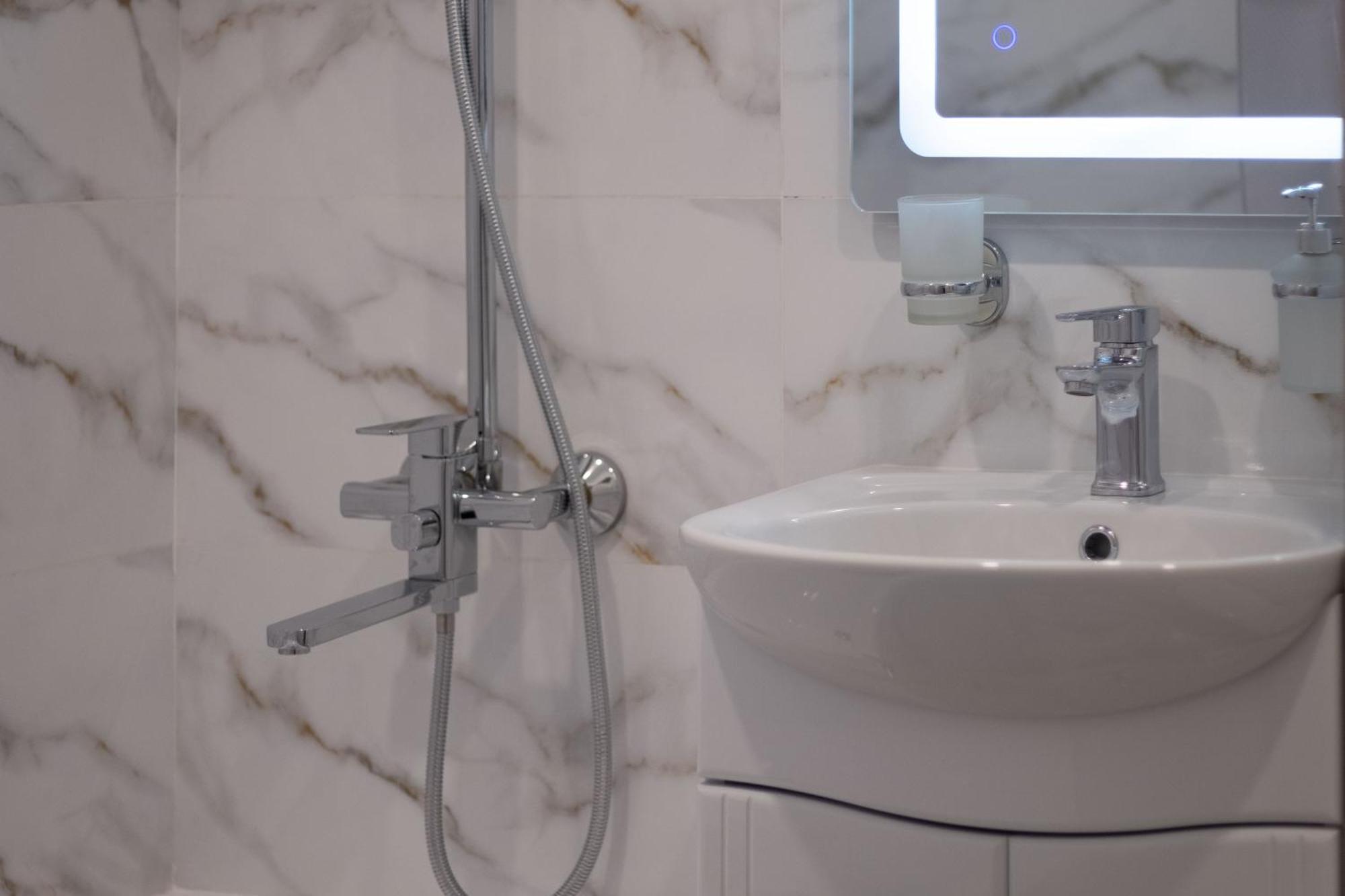 Apartment Cosy Nadezhda On The Jibek Joly Street Almaty